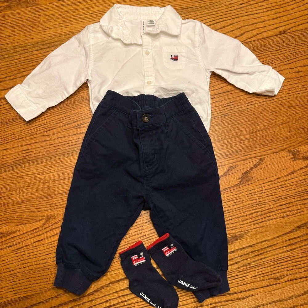 Janie and Jack Train White Shirt and Navy Pants Set with matching socks 6-12 mo